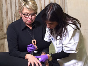 Volite : Technique d'injection pour l'hydratation des mains Volite : Technique d'injection pour l'hydratation des mains